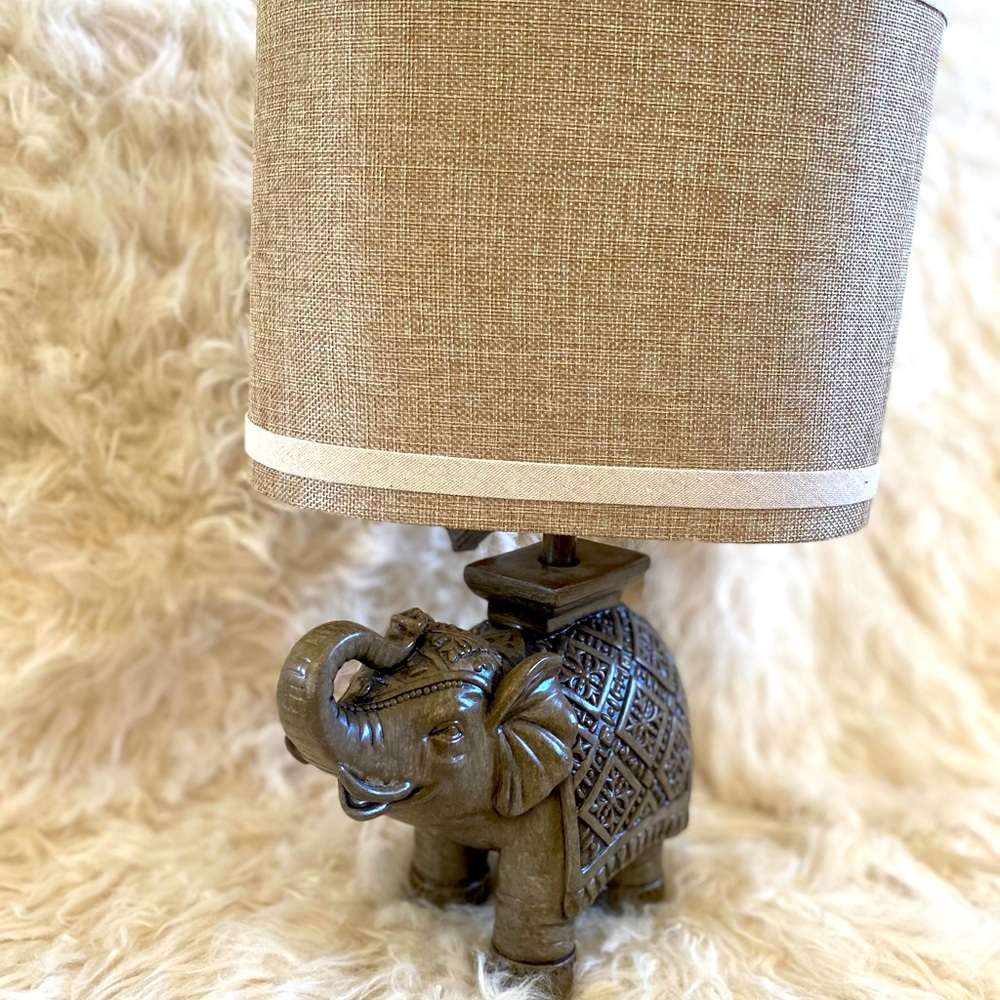 Elephant lamp